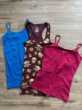 Womens Small Tank Top Bundle